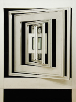 Named contemporary work « Cinq carrés concentriques avec rotation axe vertical 06 », Made by JEAN CLAUDE MAUREL
