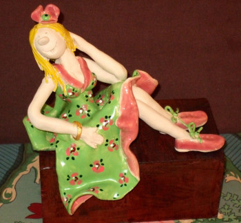 Named contemporary work « La jeune fille aux baskets », Made by BOSC