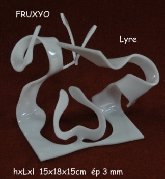 Named contemporary work « lyre », Made by FRUXYO