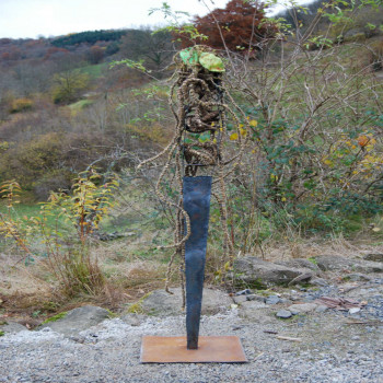 Named contemporary work « Totem 2 », Made by VéBERT