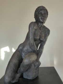 Named contemporary work « Mila Statue Sculpture terre cuite Art du Nu Design couleur bronze », Made by HIAM DEMEULENAERE