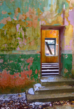 Contemporary work named « Porte sur les balkans », Created by VIRDJIL