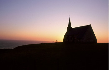 Named contemporary work « Eglise et falaise d'Etretat. Normandie », Made by DOMINIQUE LEROY