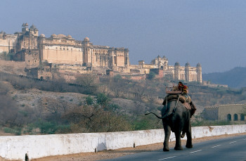 Named contemporary work « Fort d'Amber. Rajasthan. Inde », Made by DOMINIQUE LEROY