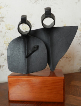 Named contemporary work « couple et l enfant », Made by DOMINIQUE VELLERET