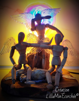 Contemporary work named « Les Trois Sagesses », Created by L'ILLUMIN'éCORCHéE