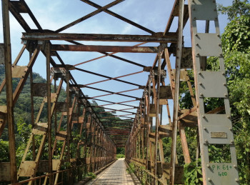 Named contemporary work « Pont de sounda », Made by AIMéE NKOUNKOU
