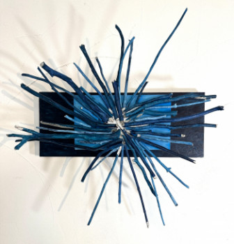 Named contemporary work « Blue Tree Twig », Made by ROMROS