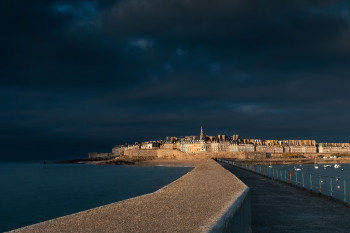 Named contemporary work « Remparts Saint-Malo », Made by PIERRE PITON