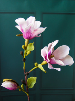 Named contemporary work « Branche de magnolia », Made by KAMILLA