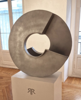 Named contemporary work « Equilibrio 3 », Made by RICKY REESE