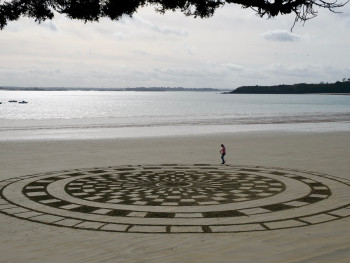 Named contemporary work « mandala, beach art », Made by LJDS