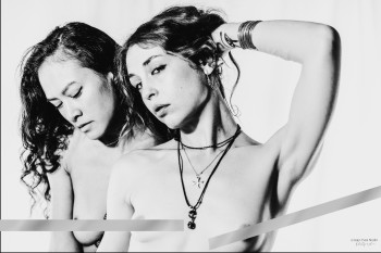 Named contemporary work « DUO PORTRAITS », Made by JEAN-YVES NODIN