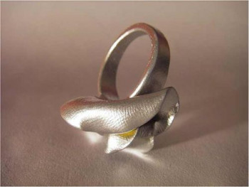 Named contemporary work « Bague 07 », Made by OLEG LYT