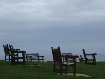 Named contemporary work « bancs de Whitby », Made by PAT O'BINE