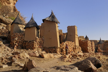 VILLAGE PAYS DOGON On the ARTactif site