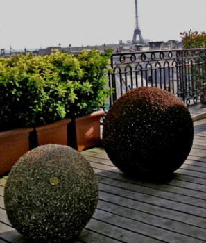 Named contemporary work « Sphères sur terrasse privée », Made by ADRIENNE JALBERT