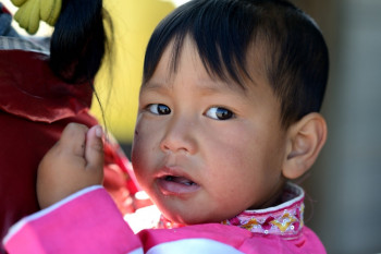 enfant en tenue traditionnel On the ARTactif site