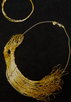 Named contemporary work « Parure "La Vague" », Made by ROUGE D'OR