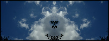 Named contemporary work « esprit nuage à moustache ~photo 3D », Made by MIROIR PLANéTAIRE BLANC