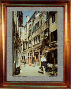 Named contemporary work « Italie, ruelle de Venise 1993 », Made by EMILE RAMIS
