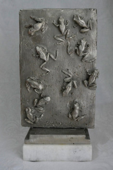 Named contemporary work « 11 grenuiles », Made by BARAKE SCULPTOR