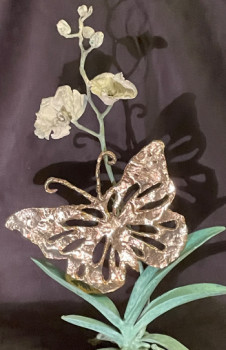 Named contemporary work « Le Orchidée et le papillon », Made by YAPA BANDARA