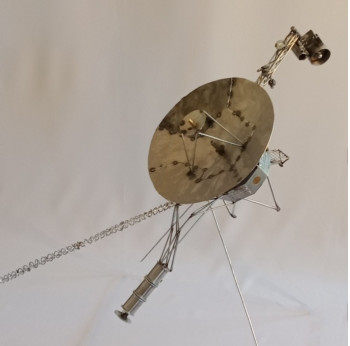 Named contemporary work « VOYAGER 1 », Made by LIKIS