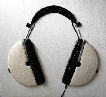 Named contemporary work « B&W Casque Audio », Made by XOUAL