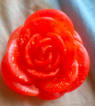 Named contemporary work « Créations d'une rose en résine époxy », Made by FARFADET