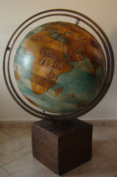 Named contemporary work « GLOBE terrestre », Made by RENé LORENZI