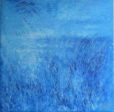 acrylique-sur-toile-de-lin-120x120-peinture-aux-doigts-bleu-klein-a-plat-sur-table